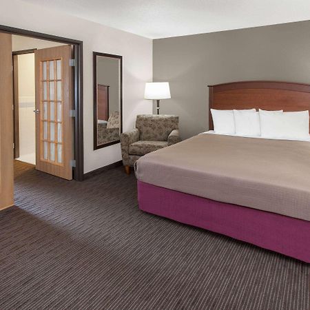 Americinn By Wyndham Grundy Center Екстер'єр фото
