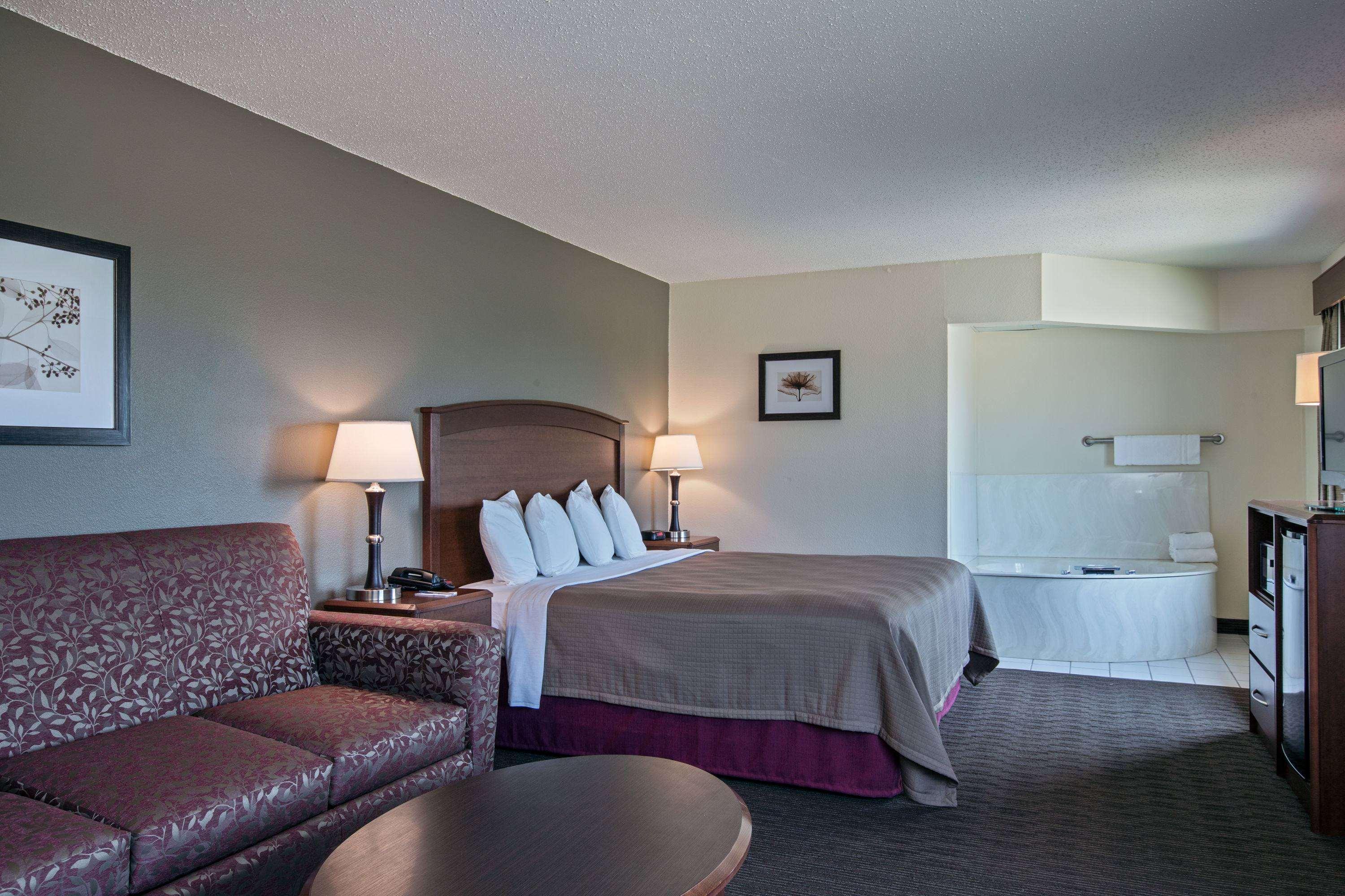 Americinn By Wyndham Grundy Center Екстер'єр фото