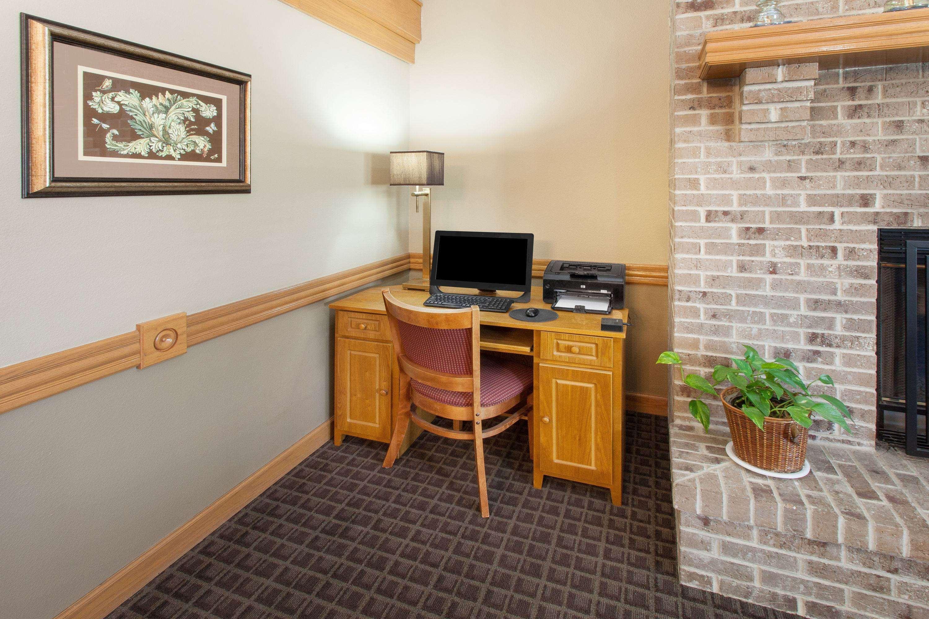 Americinn By Wyndham Grundy Center Екстер'єр фото