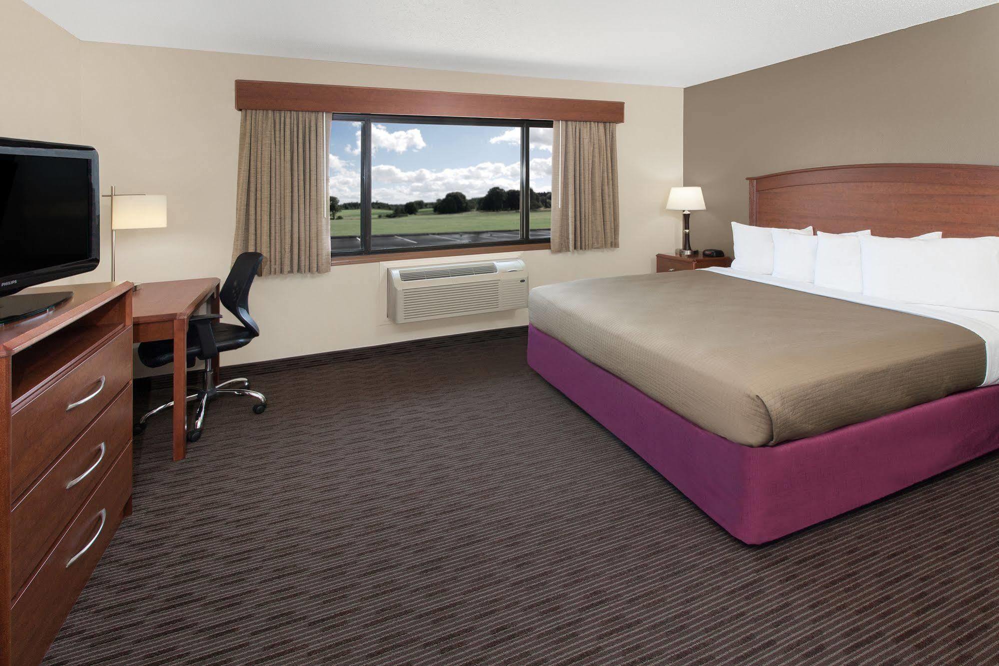 Americinn By Wyndham Grundy Center Екстер'єр фото